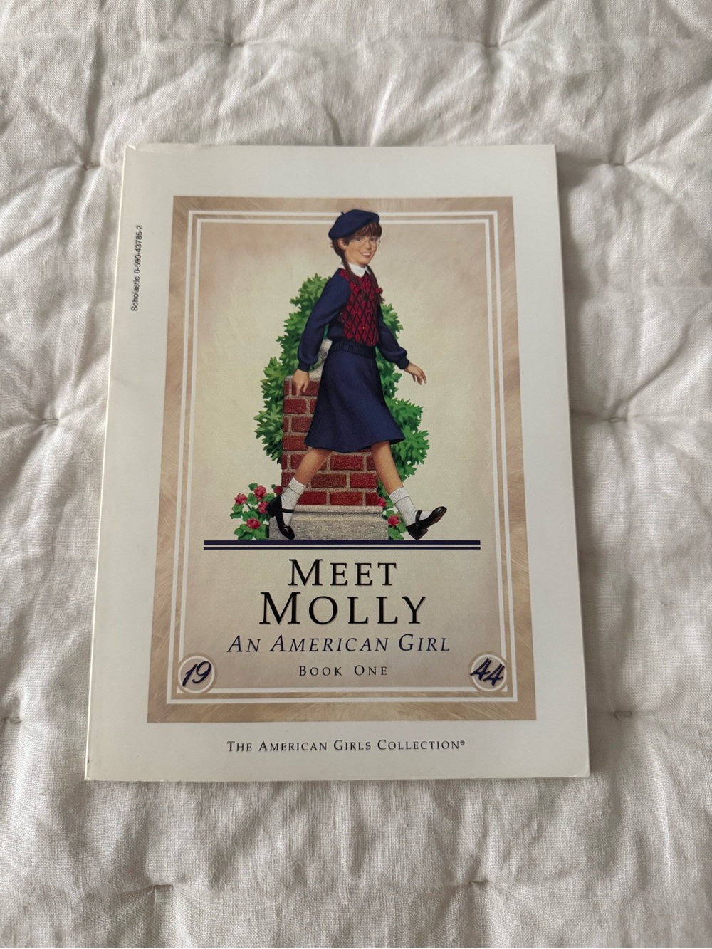 Meet Molly, An American Girl Book 1.